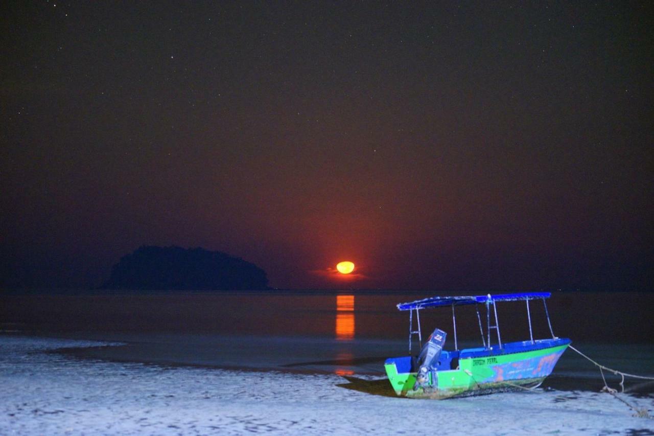 Dragon Pearl Beach Resort Kota Belud Dış mekan fotoğraf